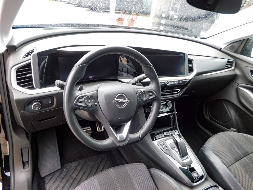 Fahrzeugabbildung Opel Grandland Ultimate Plug-in-Hybrid Ganzjahresreif
