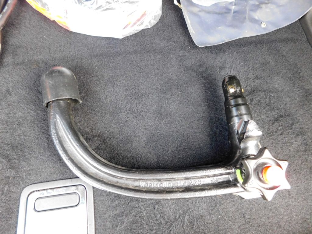 Fahrzeugabbildung Opel Grandland Elegance Plug-in-Hybrid Lenkrad-HZG AC