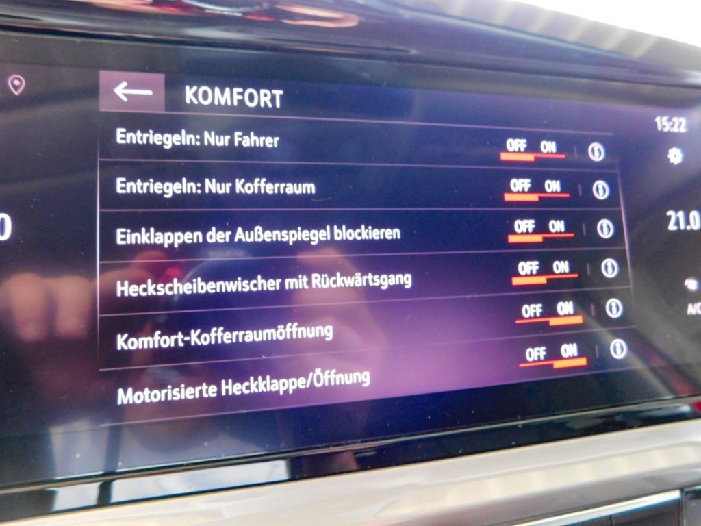 Fahrzeugabbildung Opel Grandland Elegance Plug-in-Hybrid Lenkrad-HZG AC