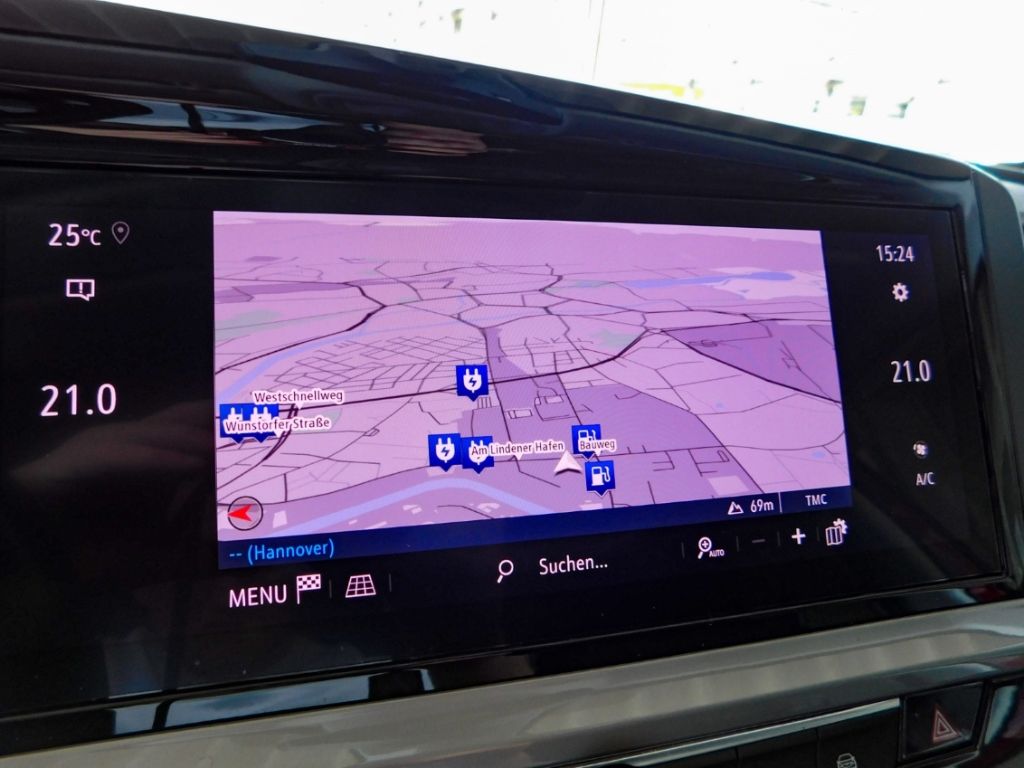 Fahrzeugabbildung Opel Grandland Elegance Plug-in-Hybrid Lenkrad-HZG AC