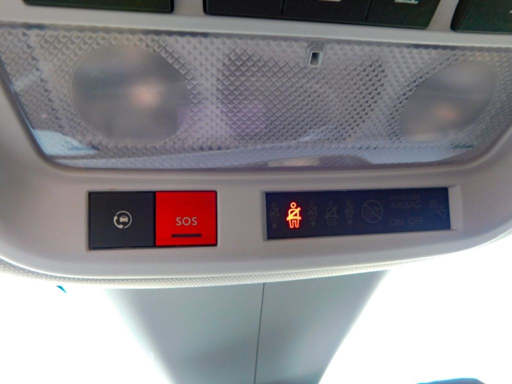 Fahrzeugabbildung Opel Grandland Elegance Plug-in-Hybrid Lenkrad-HZG AC