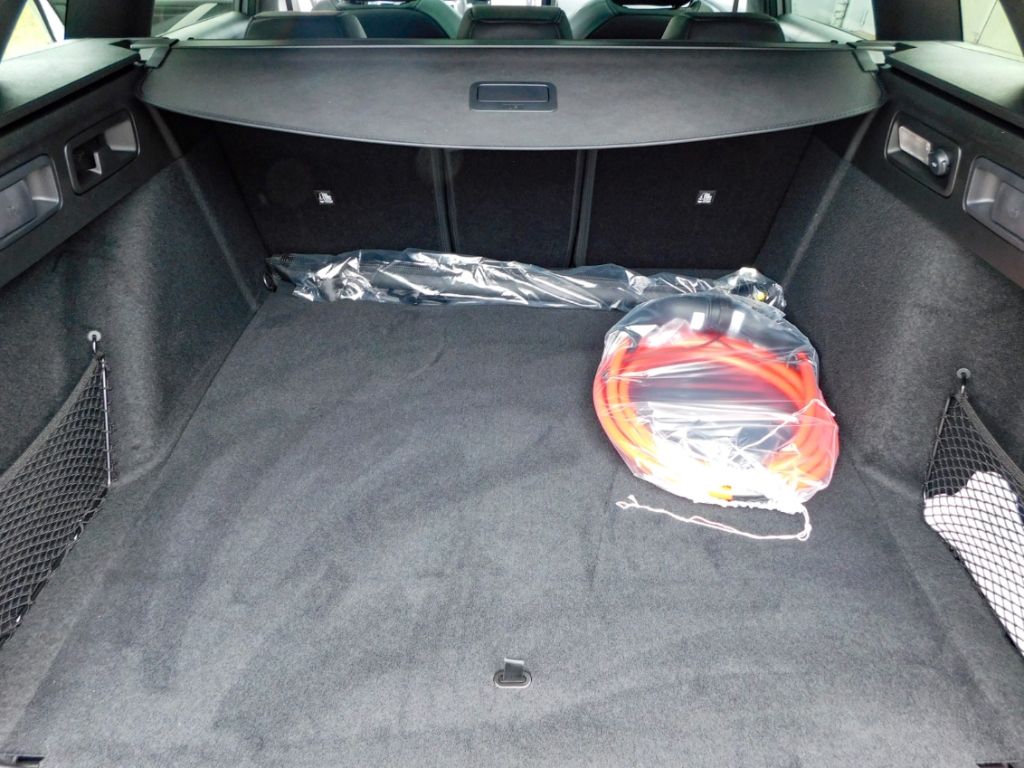 Fahrzeugabbildung Opel Astra L Sports Tourer Electric GS Pixel-LED Sitz