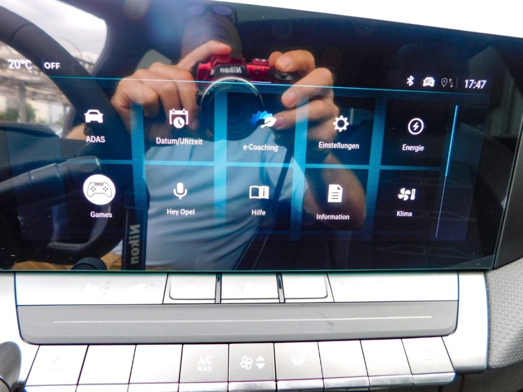 Fahrzeugabbildung Opel Astra L Sports Tourer Electric GS Pixel-LED Sitz