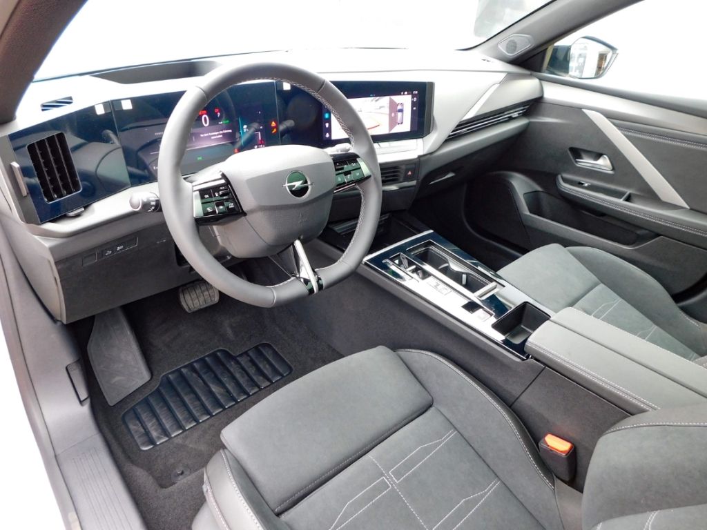 Fahrzeugabbildung Opel Astra L Sports Tourer Electric GS Pixel-LED Sitz