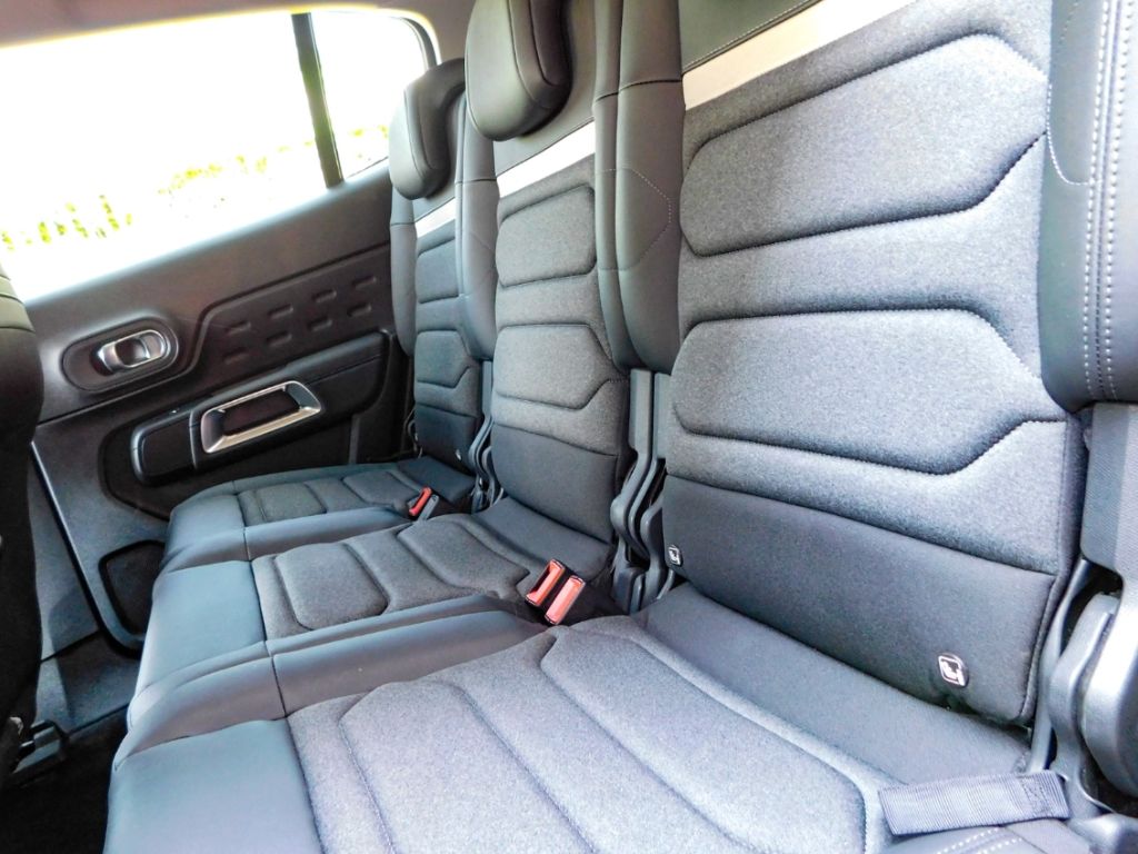 Fahrzeugabbildung Citroën C5 Aircross Max Hybrid 145-E Ganzjahresreifen Rü