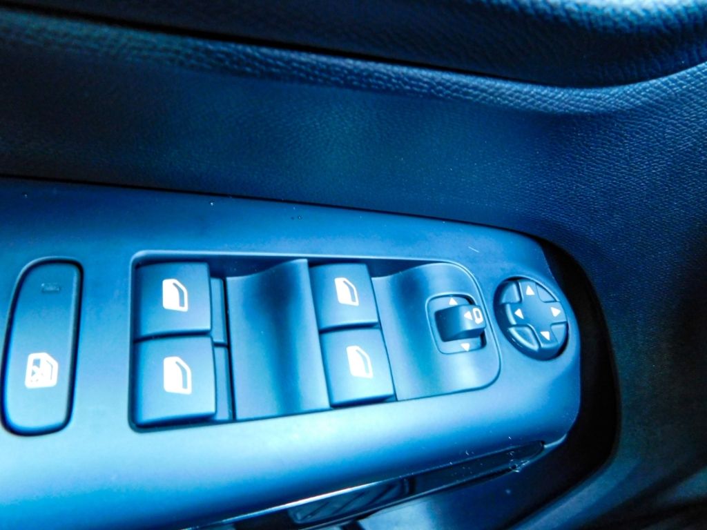 Fahrzeugabbildung Citroën C5 Aircross Max Hybrid 145-E Ganzjahresreifen Rü