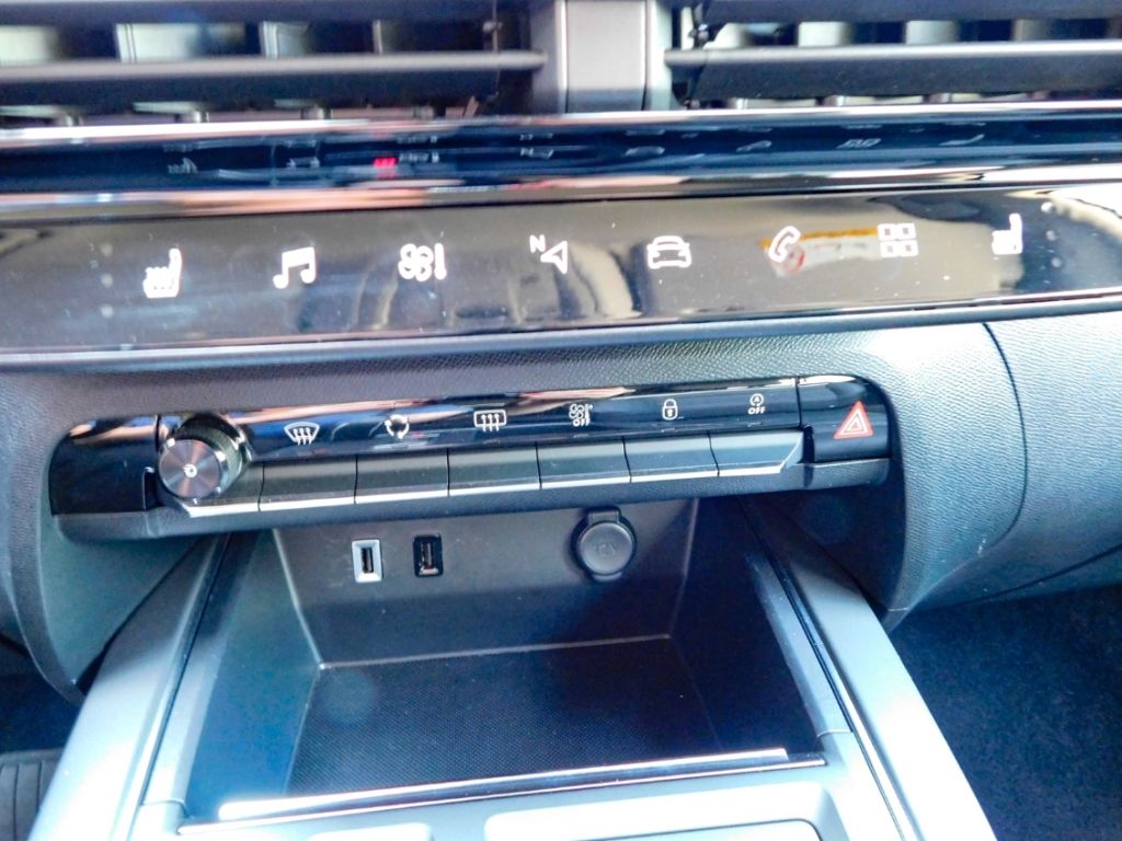 Fahrzeugabbildung Citroën C5 Aircross Max Hybrid 145-E Ganzjahresreifen Rü