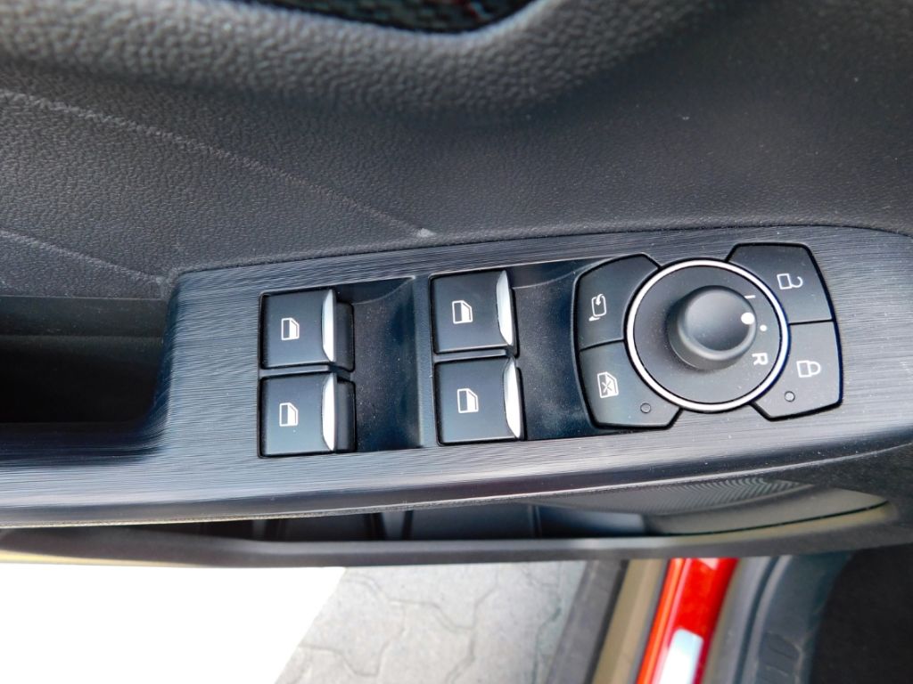 Fahrzeugabbildung Ford Kuga ST-Line X 1.5 EcoBoost EU6d Stylingpaket Te