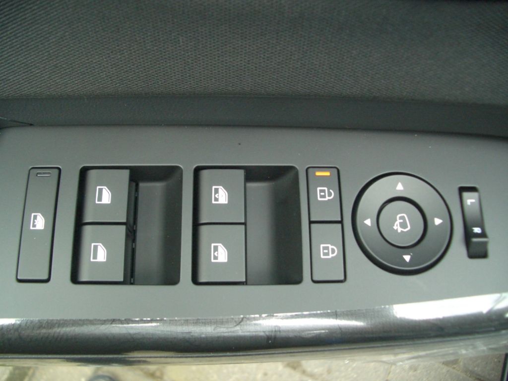 Fahrzeugabbildung Hyundai KONA SX2 1.0 DCT Trend, Navi, el. Heckklappe mit