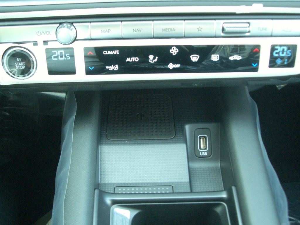 Fahrzeugabbildung Hyundai IONIQ 6 77,4 kWh 4WD Techniq, Leder, Park, Bose