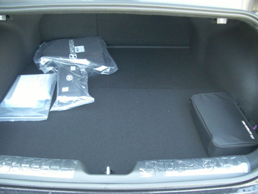 Fahrzeugabbildung Hyundai IONIQ 6 77,4 kWh 4WD Techniq, Leder, Park, Bose