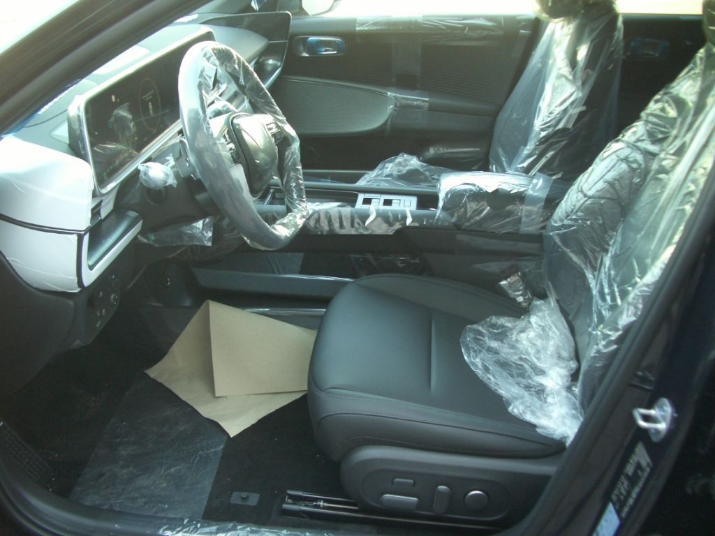 Fahrzeugabbildung Hyundai IONIQ 6 77,4 kWh 4WD Techniq, Leder, Park, Bose