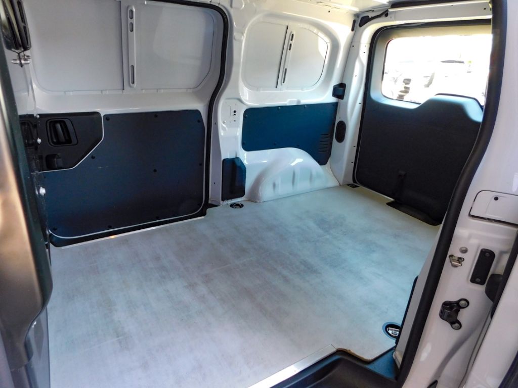 Fahrzeugabbildung Opel Vivaro Kasten -e Edition M AHK Klimaanlage
