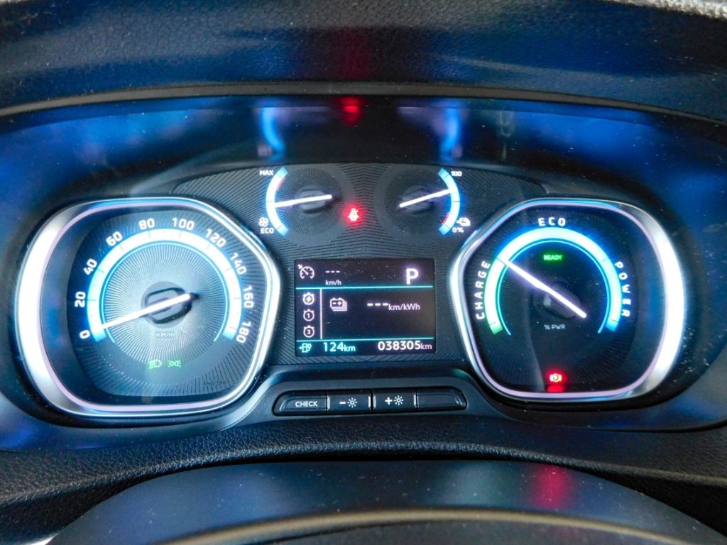 Fahrzeugabbildung Opel Vivaro Kasten -e Edition M AHK Klimaanlage