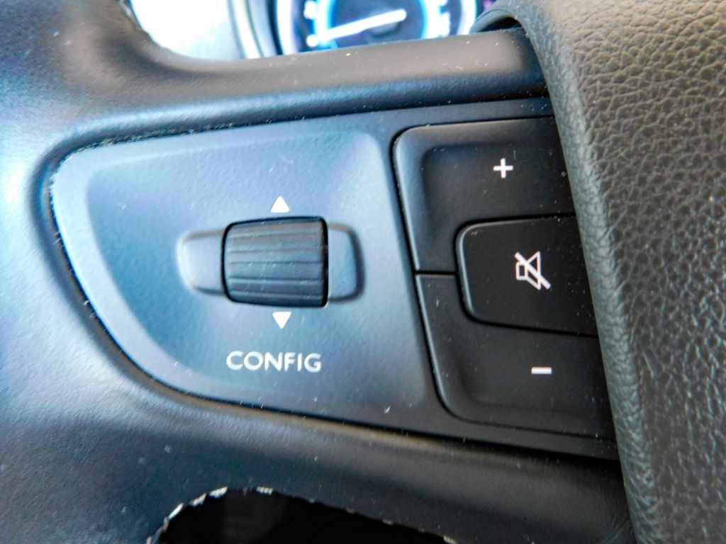 Fahrzeugabbildung Opel Vivaro Kasten -e Edition M AHK Klimaanlage