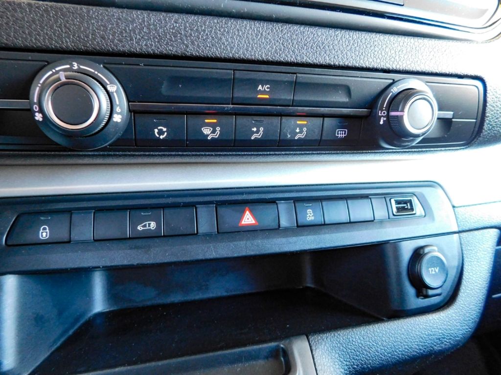 Fahrzeugabbildung Opel Vivaro Kasten -e Edition M AHK Klimaanlage