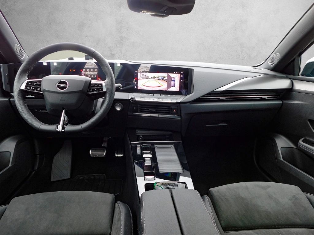 Fahrzeugabbildung Opel Astra L ST Ultimate Automatik Panoramadach