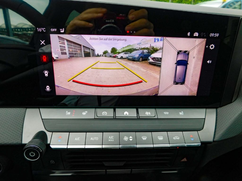 Fahrzeugabbildung Opel Astra L ST Ultimate Automatik Panoramadach