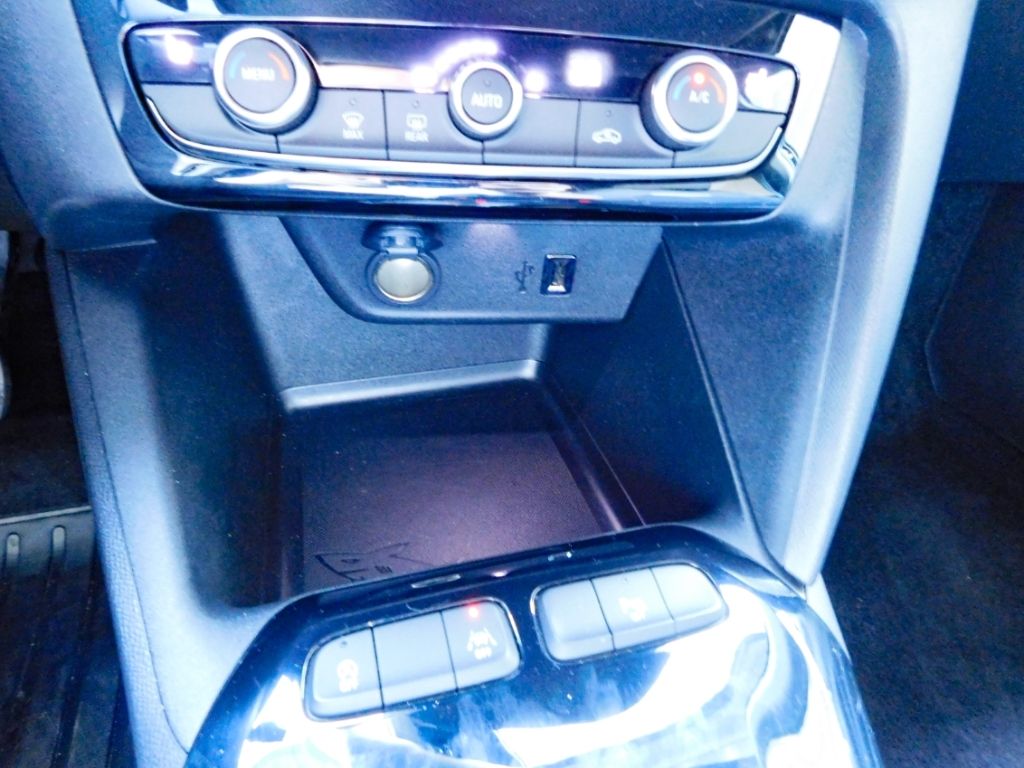 Fahrzeugabbildung Opel Corsa F GS Line 1.2 Turbo S/S Lenkrad-HZG Rückfa