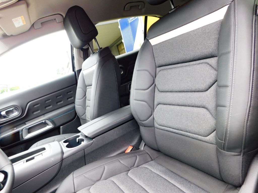 Fahrzeugabbildung Citroën C5 Aircross Plus Hybrid Sitz-Hzg 2x Kamera Ganzj