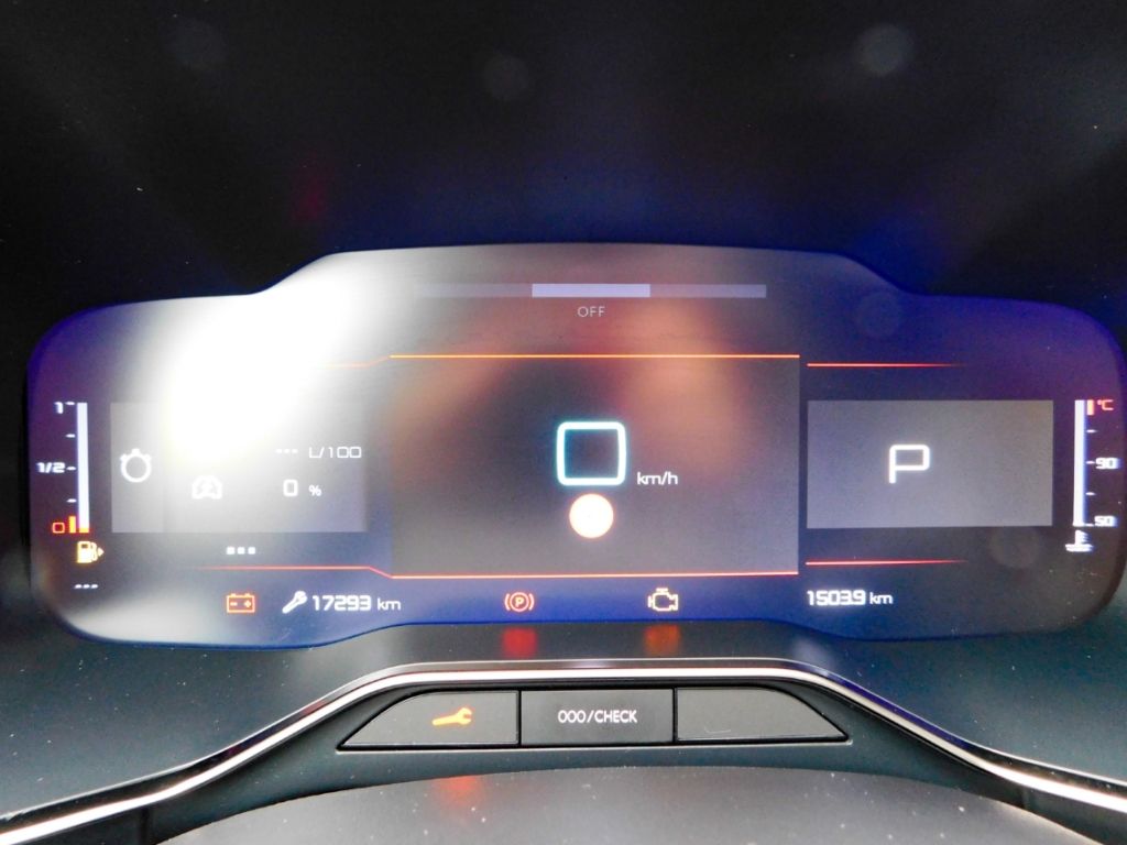 Fahrzeugabbildung Citroën C5 Aircross Plus Hybrid Sitz-Hzg 2x Kamera Ganzj