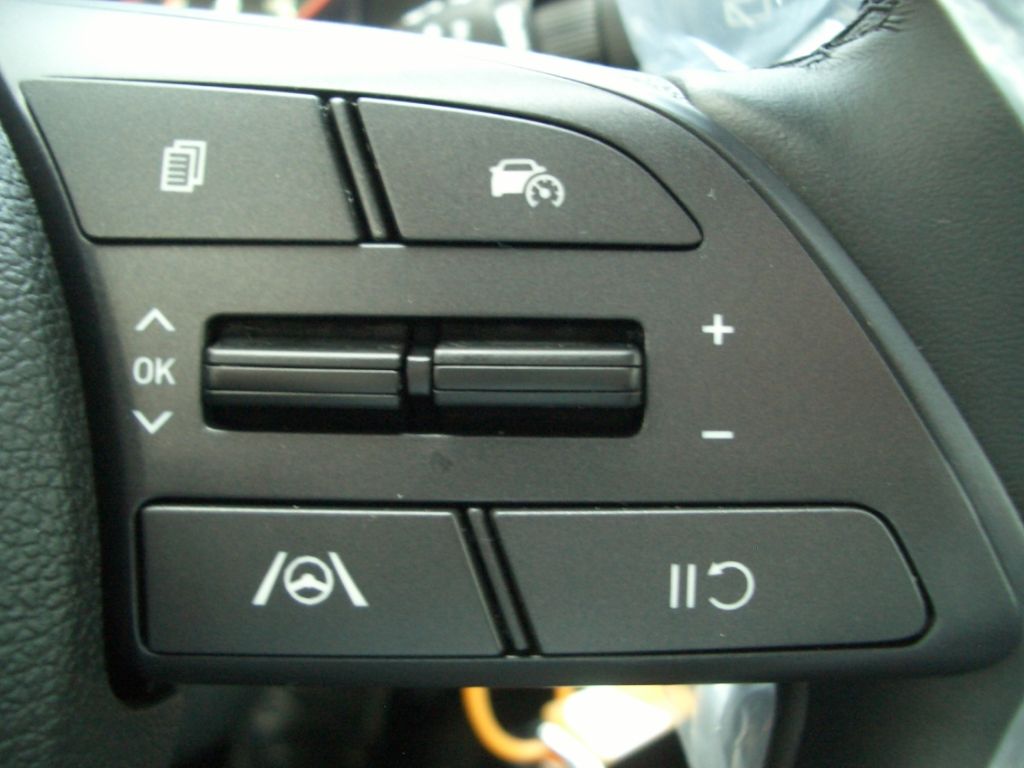 Fahrzeugabbildung Hyundai i20 FL 1.0 T-GDI 100 PS Trend, Navigation
