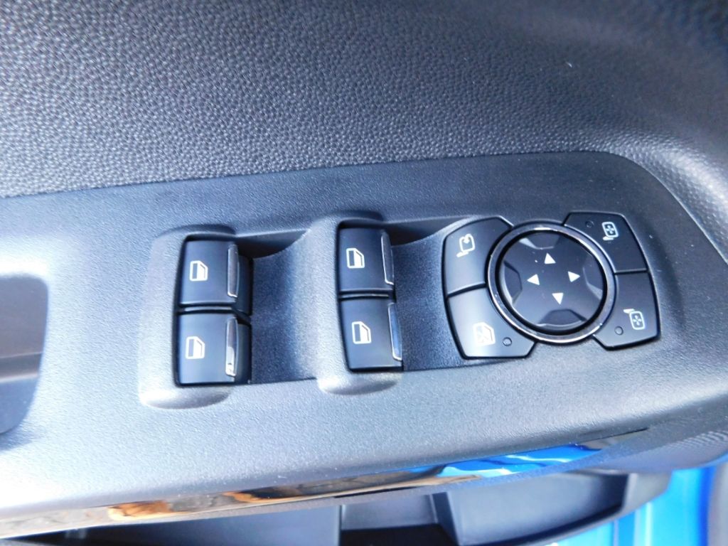 Fahrzeugabbildung Ford EcoSport ST-Line 1.0 EcoBoost EU6d Winterpaket A