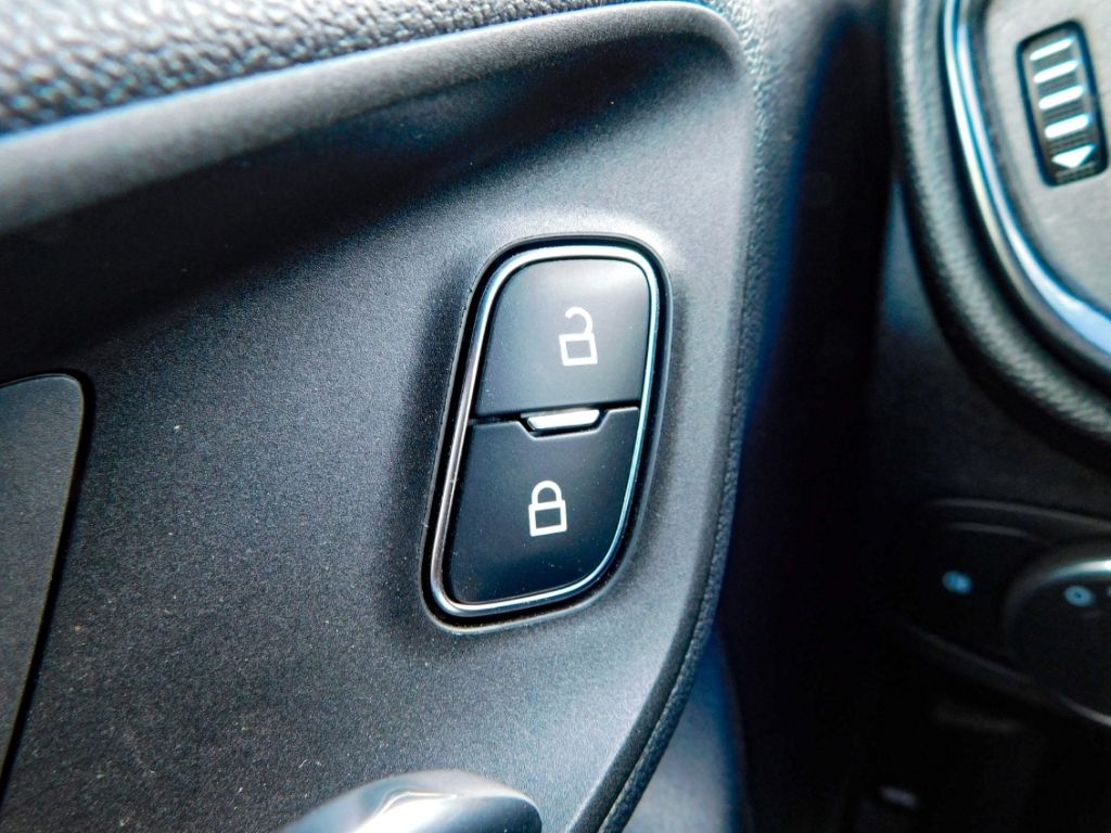 Fahrzeugabbildung Ford Fiesta ST-Line 1.0 EcoBoost M-Hybrid EU6d Automa