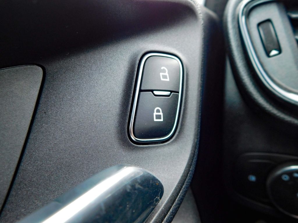 Fahrzeugabbildung Ford Fiesta ST-Line X 1.0 EcoBoost M-Hybrid EU6d Wint