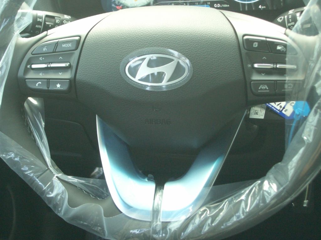 Fahrzeugabbildung Hyundai i30cw MJ25 1.0 T-GDI DCT Advantage, Navi, LED