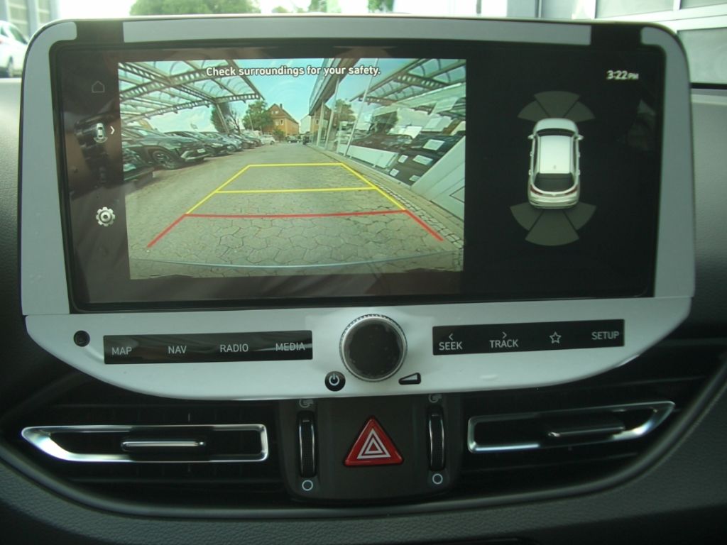 Fahrzeugabbildung Hyundai i30cw MJ25 1.0 T-GDI DCT Advantage, Navi, LED