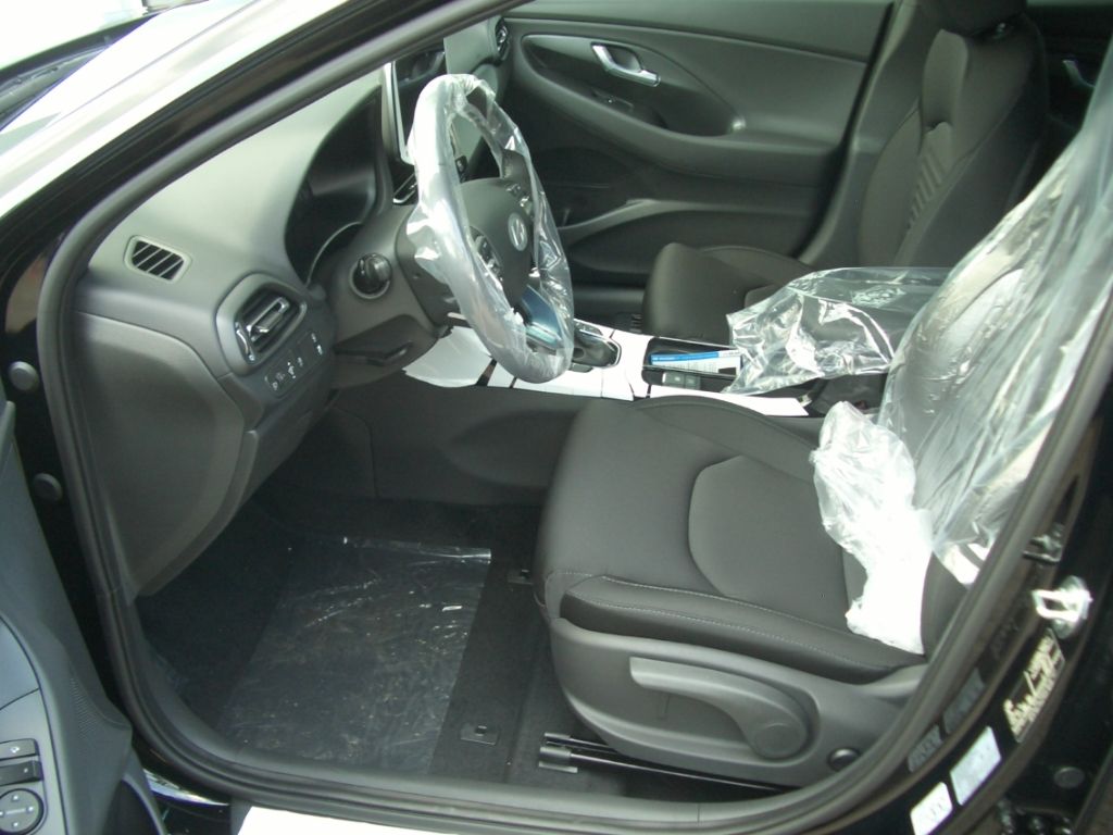 Fahrzeugabbildung Hyundai i30cw MJ25 1.0 T-GDI DCT Advantage, Navi, LED