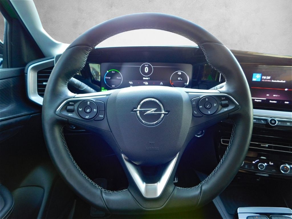 Fahrzeugabbildung Opel Mokka e Ultimate Matrix LED ACC Sitz-Hzg Keyless