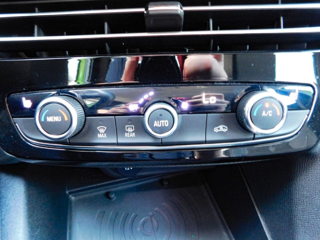 Fahrzeugabbildung Opel Mokka e Ultimate Matrix LED ACC Sitz-Hzg Keyless