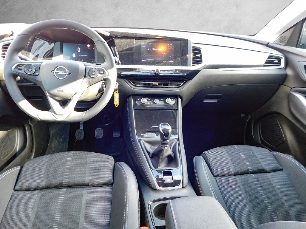 Fahrzeugabbildung Opel Grandland Enjoy 1.2 Turbo Kamera Sitz-Hzg Allwet