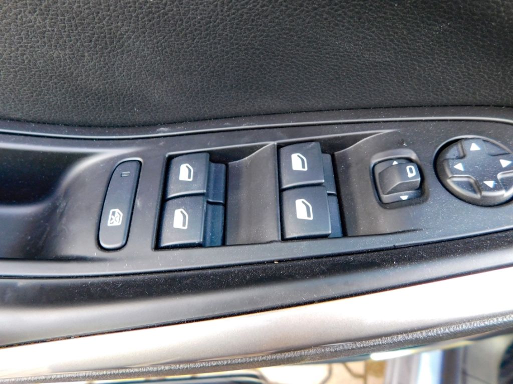 Fahrzeugabbildung Opel Grandland Enjoy 1.2 Turbo Kamera Sitz-Hzg Allwet