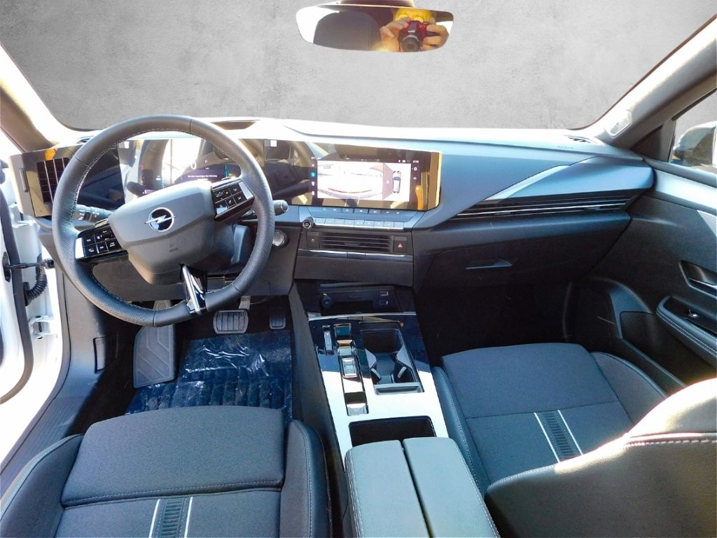 Fahrzeugabbildung Opel Astra L Sports Tourer GS Line 1.2 Turbo Tech&Kom