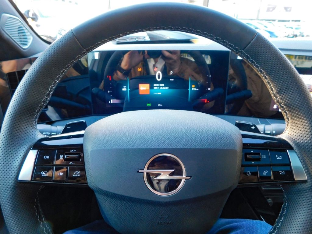 Fahrzeugabbildung Opel Astra L Sports Tourer GS Line 1.2 Turbo Tech&Kom