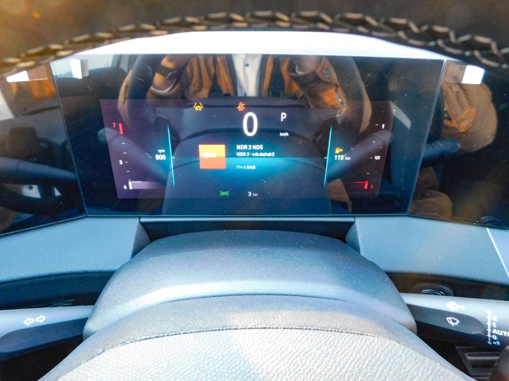 Fahrzeugabbildung Opel Astra L Sports Tourer GS Line 1.2 Turbo Tech&Kom