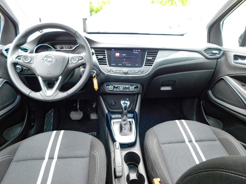 Fahrzeugabbildung Opel Crossland Elegance 1.2 Turbo Automatik Panoramad