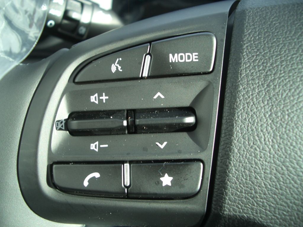 Fahrzeugabbildung Hyundai i10 Facelift MJ25 1.0 Trend Navi, Komfort-Paket