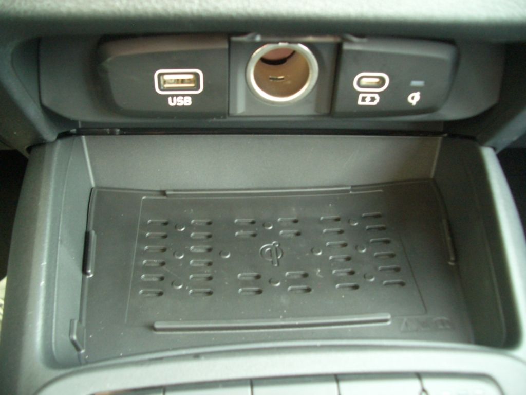 Fahrzeugabbildung Hyundai i10 Facelift MJ25 1.0 Trend Navi, Komfort-Paket