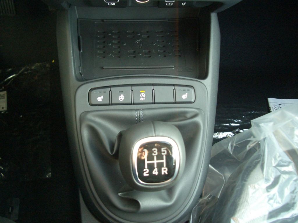 Fahrzeugabbildung Hyundai i10 Facelift MJ25 1.0 Trend Navi, Komfort-Paket