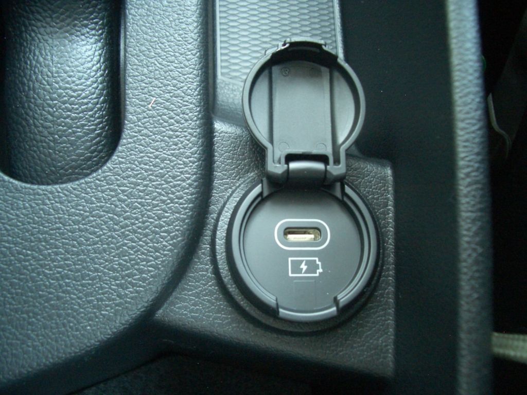 Fahrzeugabbildung Hyundai i10 Facelift MJ25 1.0 Trend Navi, Komfort-Paket