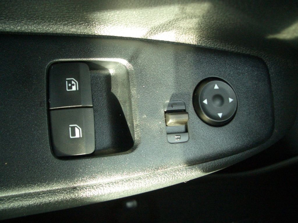 Fahrzeugabbildung Hyundai i10 Facelift MJ25 1.0 Trend Navi, Komfort-Paket