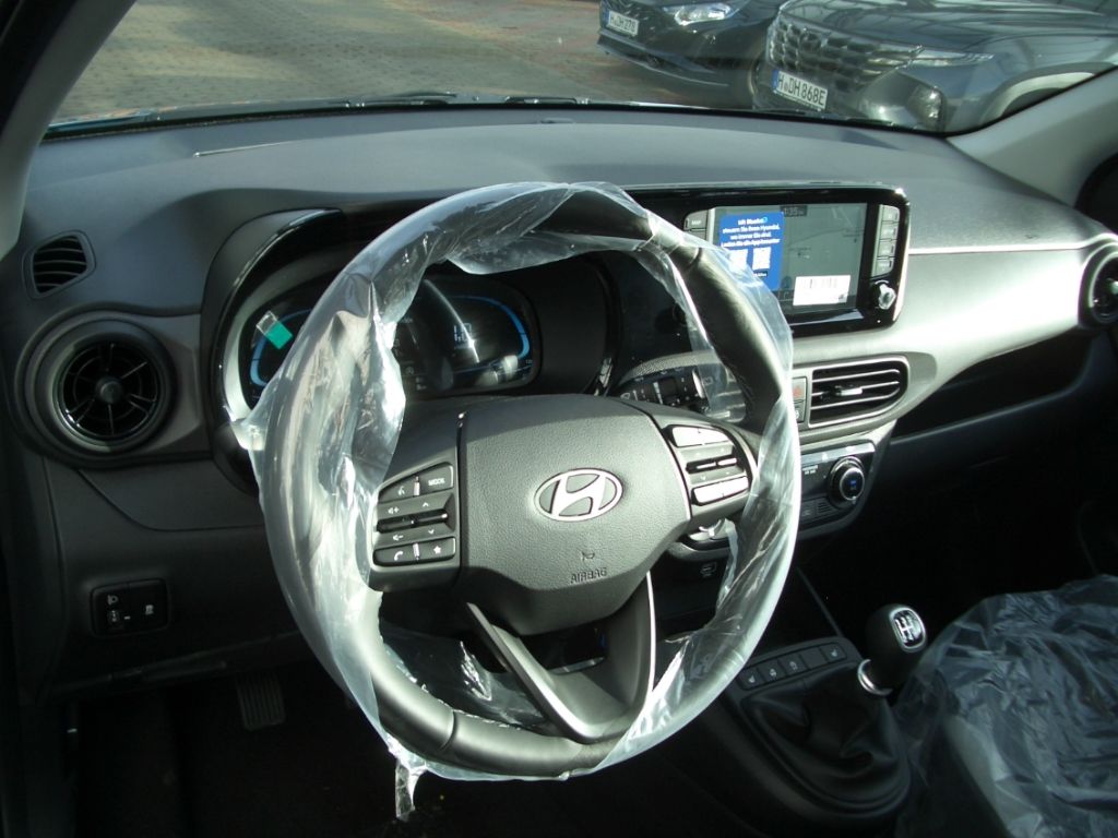 Fahrzeugabbildung Hyundai i10 Facelift MJ25 1.0 Trend Navi, Komfort-Paket