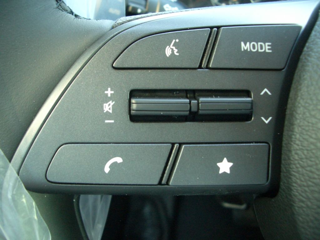 Fahrzeugabbildung Hyundai i20 Facelift MJ25 1.0 DCT Automatik Trend