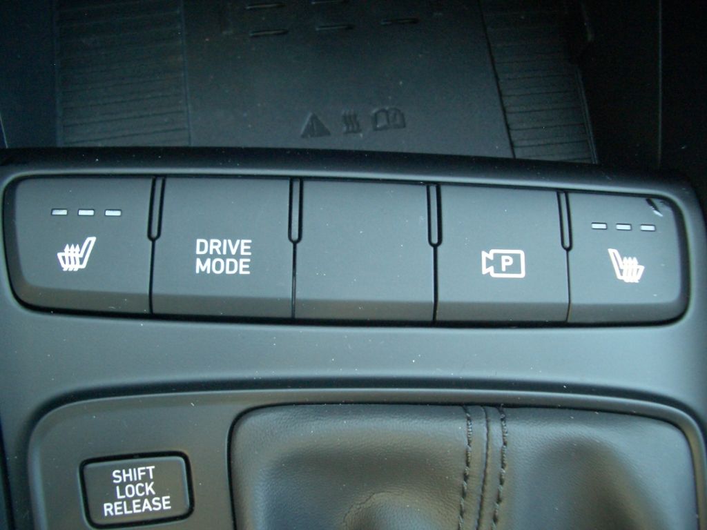 Fahrzeugabbildung Hyundai i20 Facelift MJ25 1.0 DCT Automatik Trend