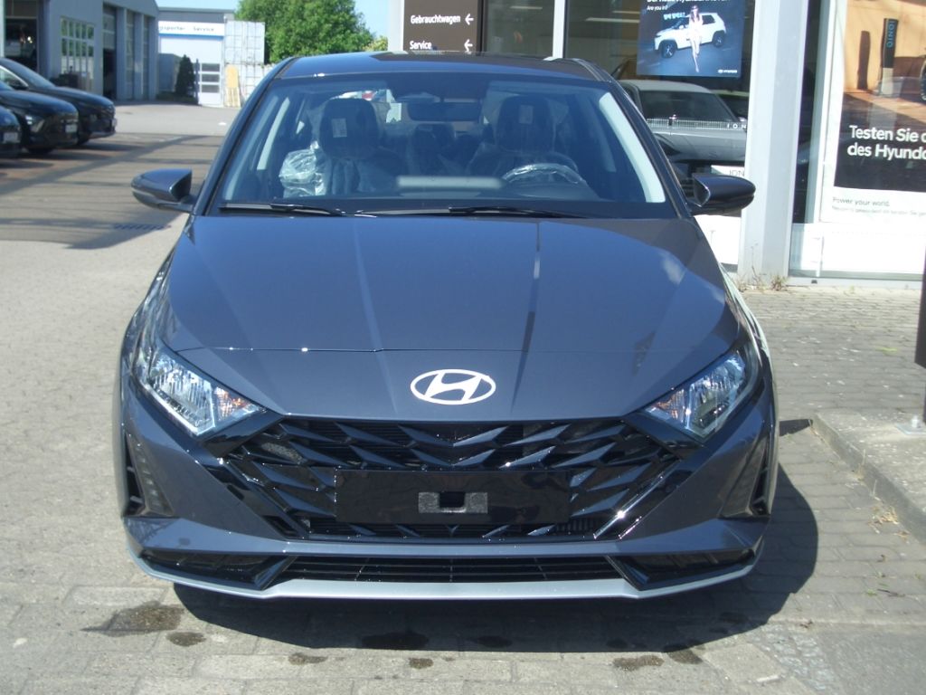 Fahrzeugabbildung Hyundai i20 Facelift MJ25 1.0 DCT Automatik Trend