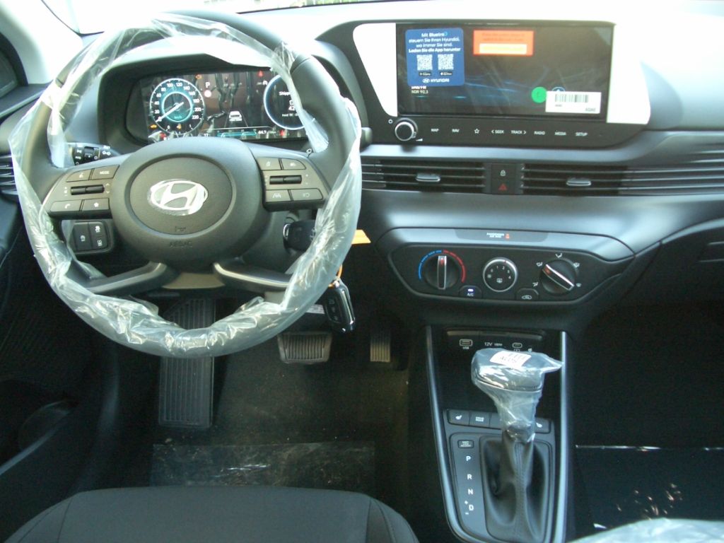 Fahrzeugabbildung Hyundai i20 Facelift MJ25 1.0 DCT Automatik Trend